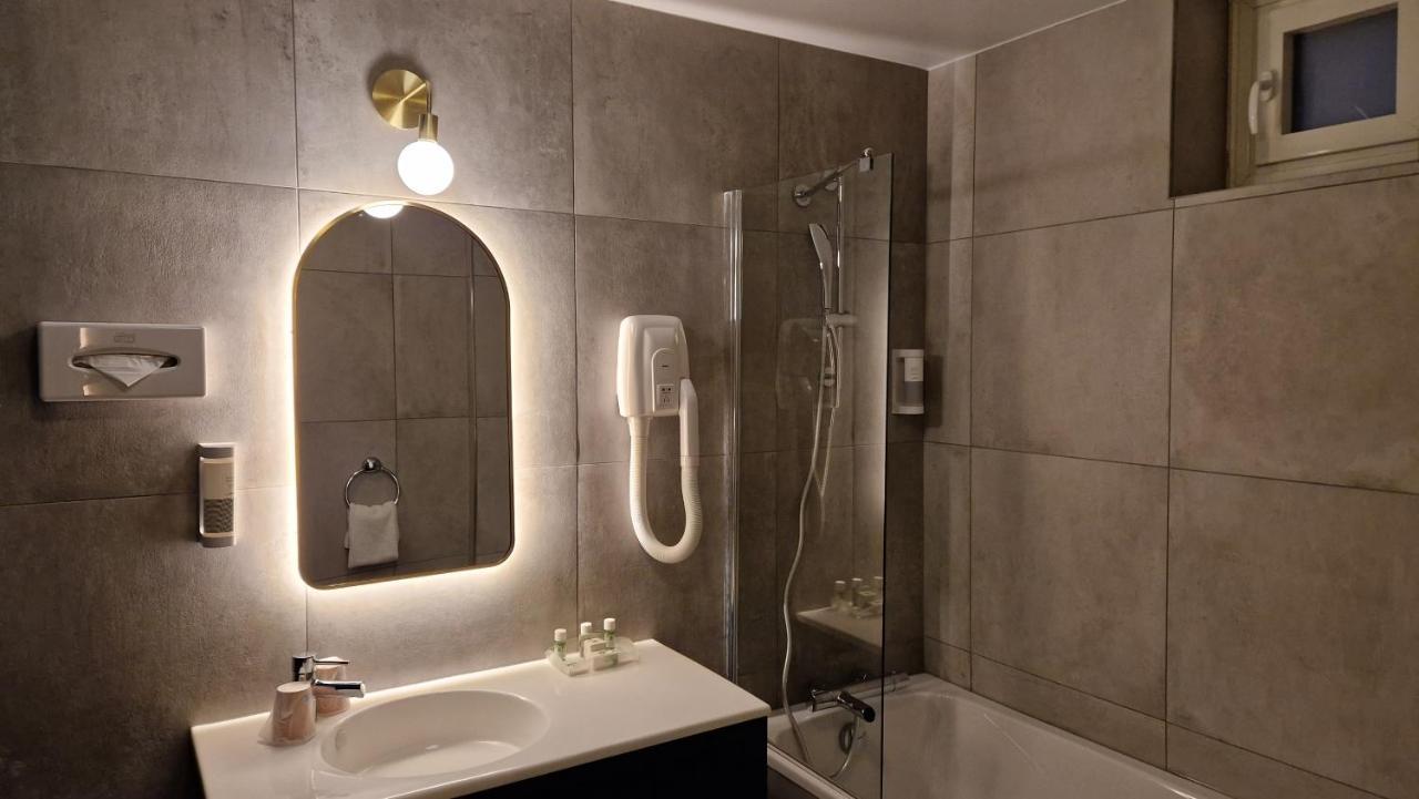 แพร็งเซส กาโรลีน Hotel ปารีส ภายนอก รูปภาพ