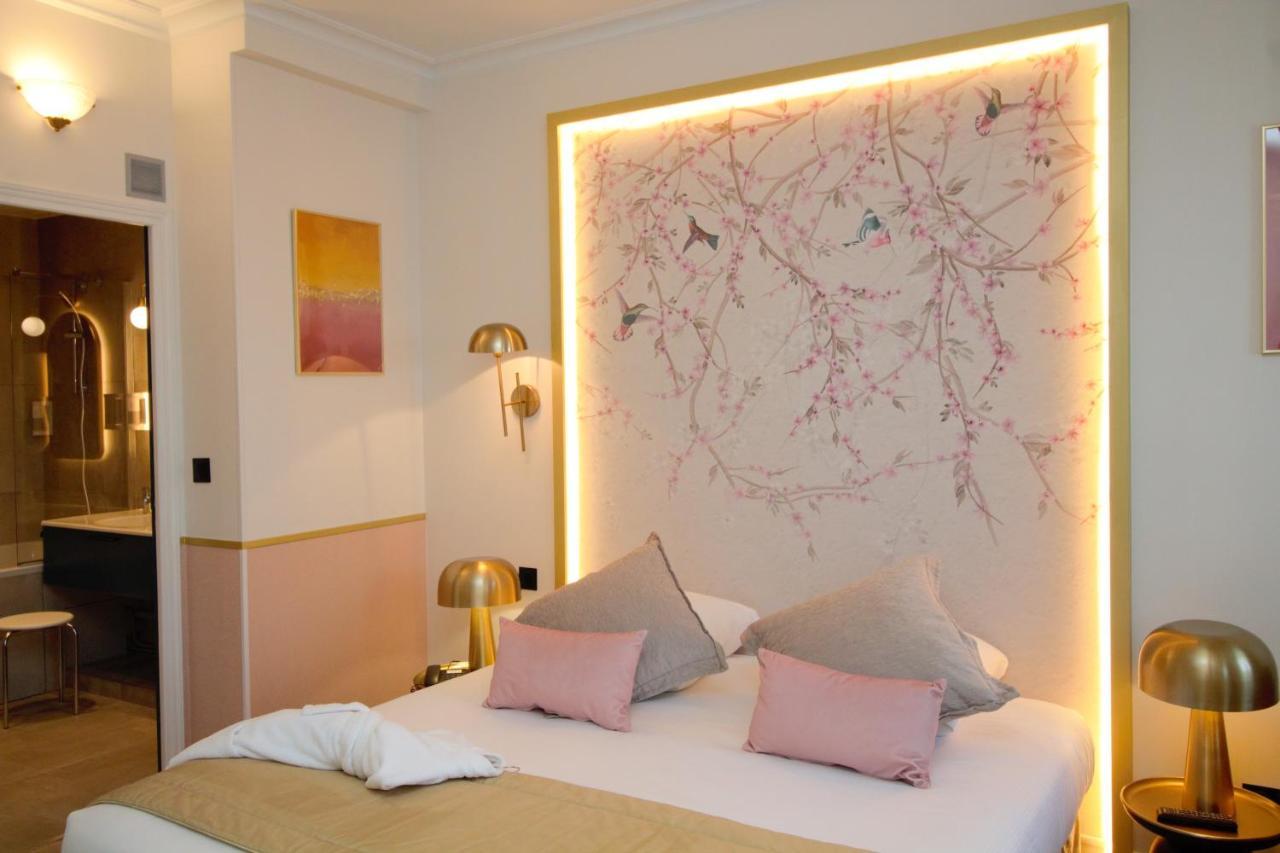 แพร็งเซส กาโรลีน Hotel ปารีส ภายนอก รูปภาพ