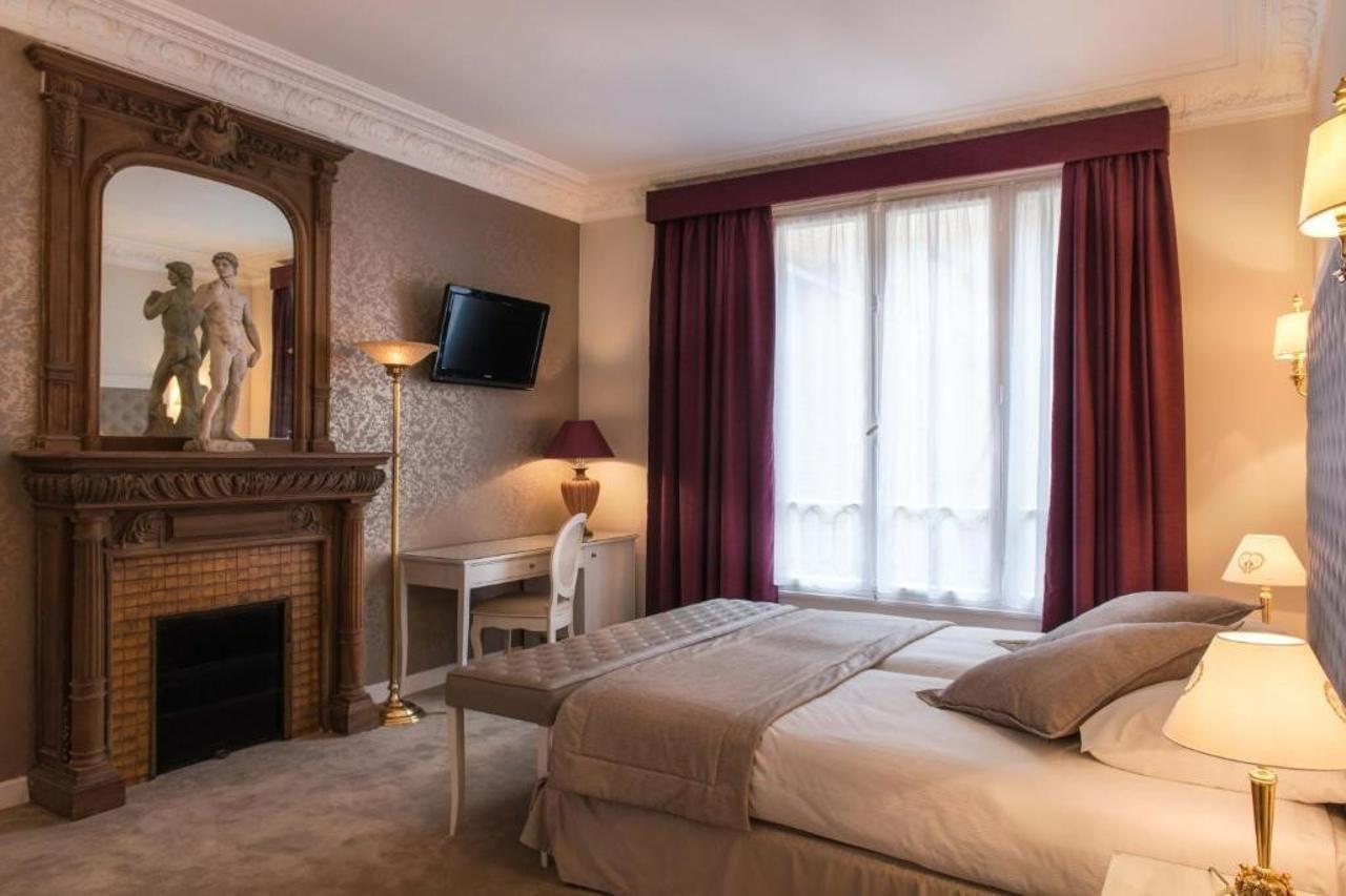 แพร็งเซส กาโรลีน Hotel ปารีส ภายนอก รูปภาพ
