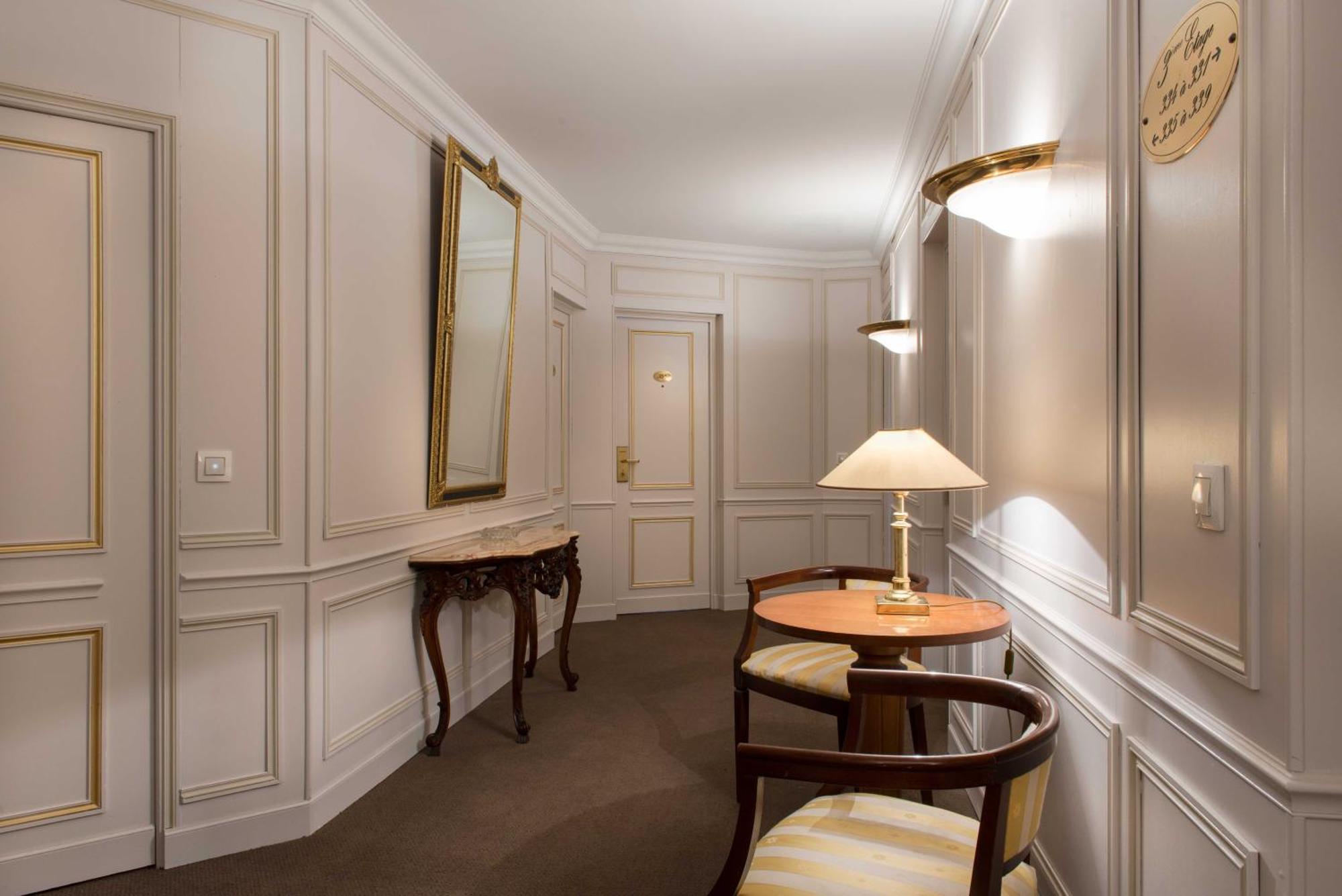 แพร็งเซส กาโรลีน Hotel ปารีส ภายนอก รูปภาพ